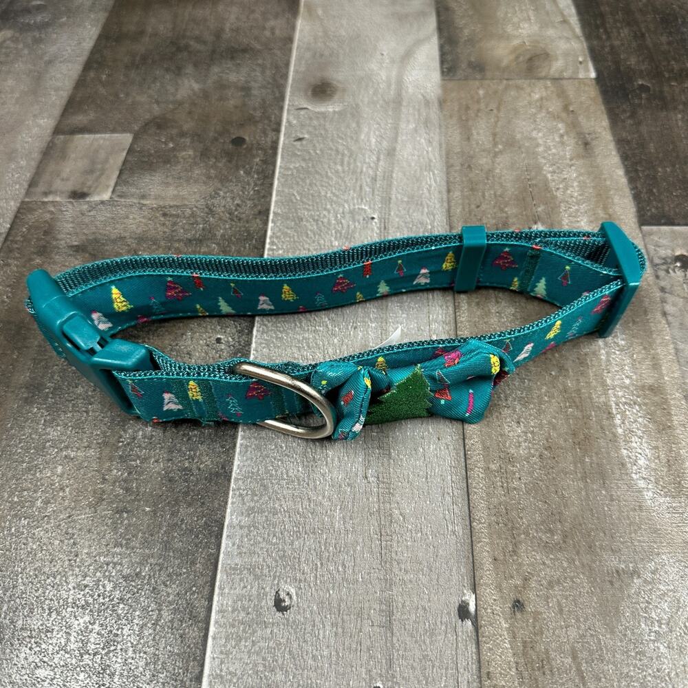 Holiday Green Dog Collar XL With Cute Christmas Tree & Bow